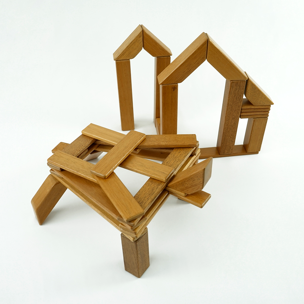 tegu-Magnetisches Entdeckerset mahogany, 40-teilig