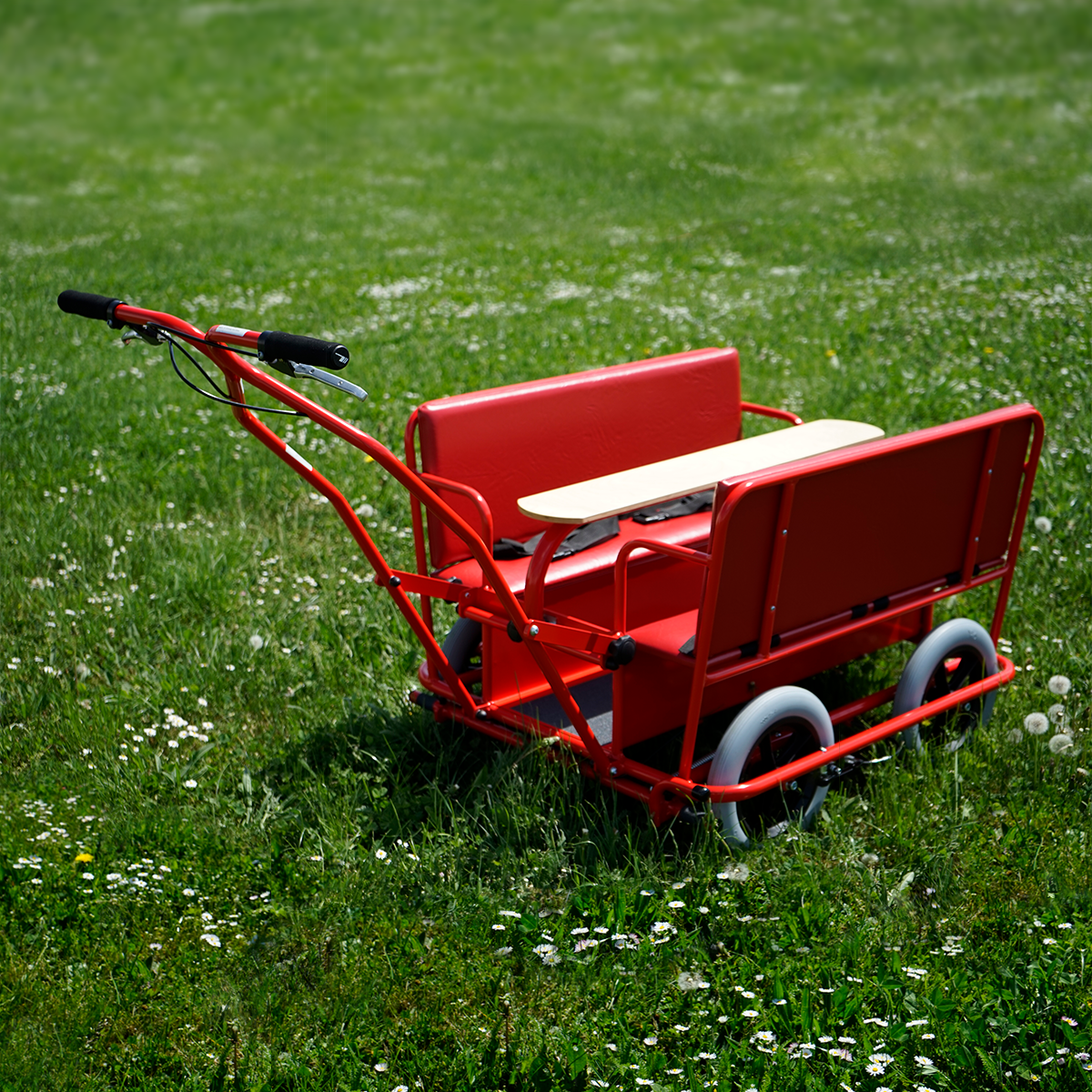 Kinderkrippenwagen rot, 6-Sitzer